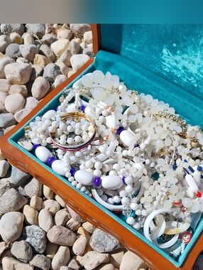 White Beaded Multi-Strand Women's Necklace and Bracelet Set - White